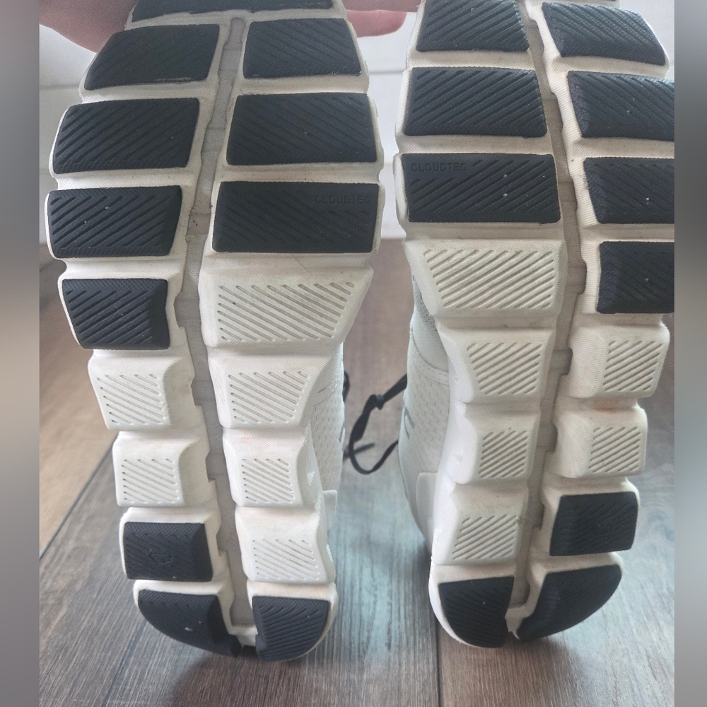 On Cloud X Women’s White and Black Running Shoes - Picture 9 of 9